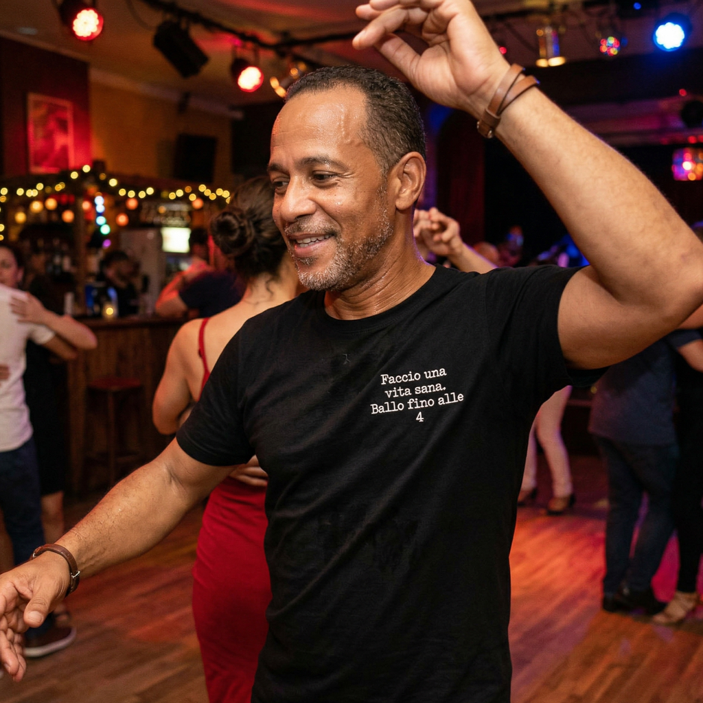 Faccio una vita sana. Ballo fino alle 4. | TLR™ Social Subtle