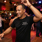 Faccio una vita sana. Ballo fino alle 4. | TLR™ Social Subtle