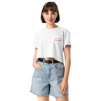 Crop top da donna bianco con ricamo lato cuore 60% Clave 40% Caos 100% Sabor, abbigliamento femminile per ballare salsa, brand TLR Social.