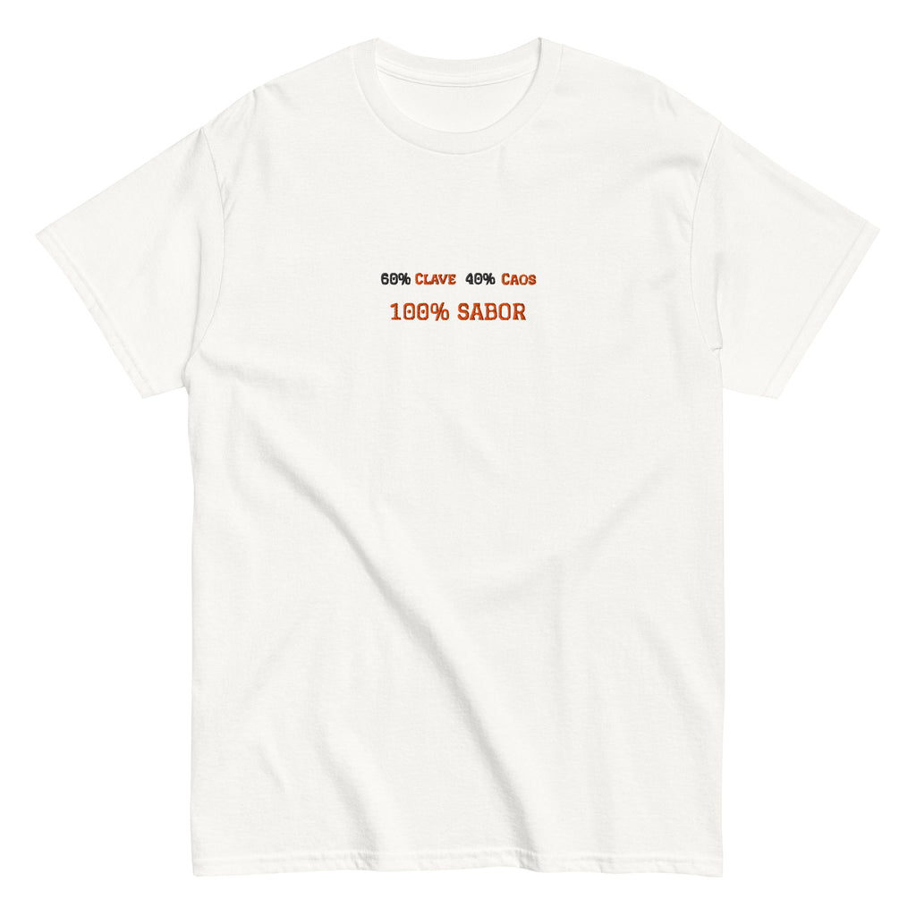 T-shirt classica unisex bianca con scritta grande ricamata 60% Clave 40% Caos 100% Sabor, streetwear premium per salsa, brand TLR Social.