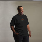 T-shirt classica unisex nera con frase ricamata Ho detto 'Ultimo Ballo' tre ore fa, abbigliamento premium per balli caraibici, brand TLR Social.